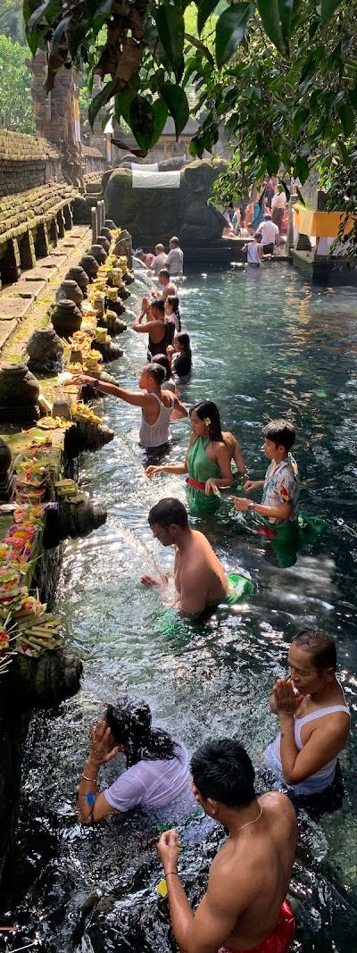 מקדש תירתה אמפול — להיטהר במי המעיין הקדושים — תמונה 3