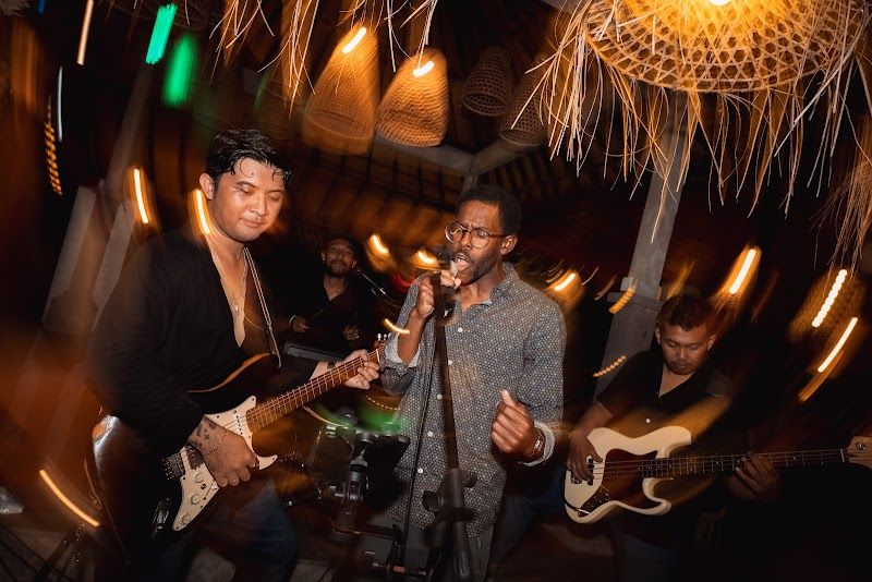 לוקאל בר אובוד — תמונה ראשית