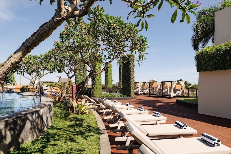 סווארה רופטופ בר ובריכה — תמונה ראשית