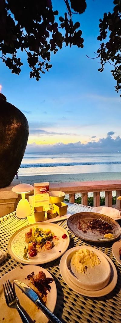 סאנסט ביץ' בר אנד גריל — תמונה 4