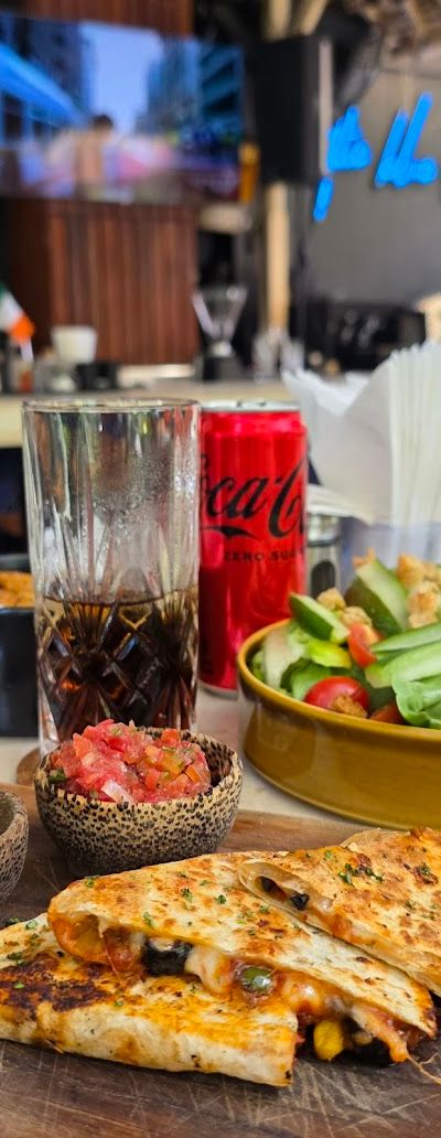 דה בלו דור (The Blue Door) — תמונה 4