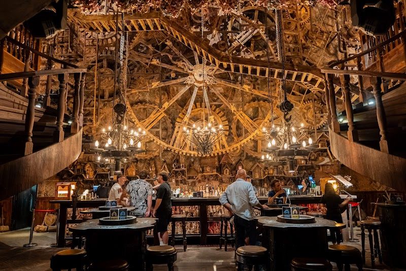 דה איירון פריז (The Iron Fairies) — תמונה ראשית