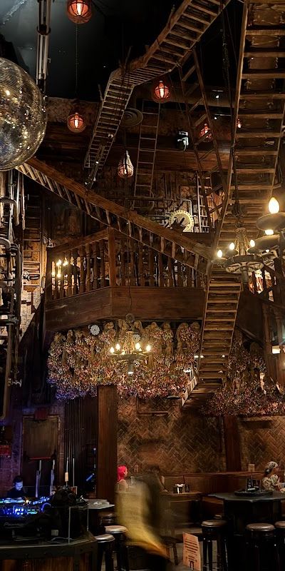 דה איירון פריז (The Iron Fairies) — תמונה 4