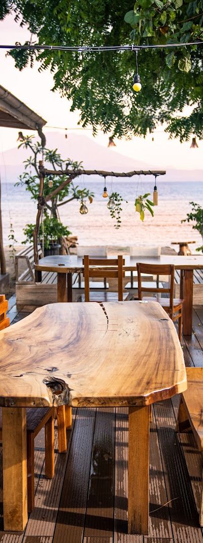 מאמבו ביץ' רסטורנט