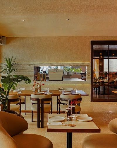 נוסה ביי סוקה - אובוד