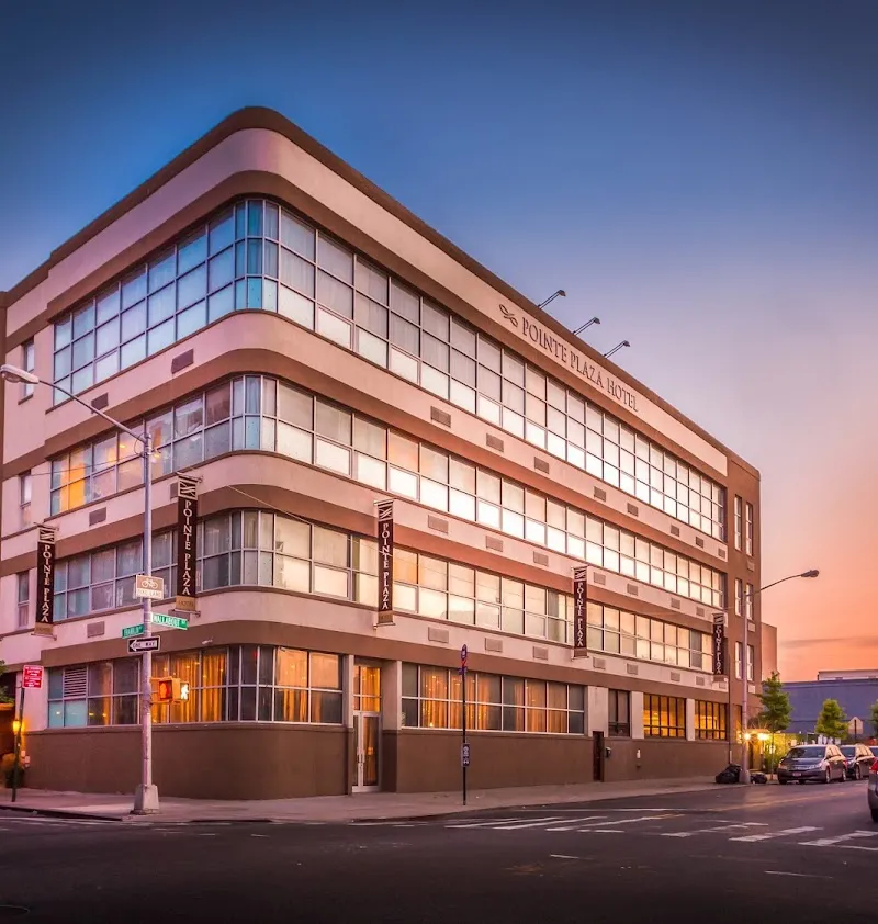 Pointe Plaza Hotel